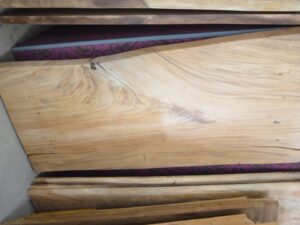 Boomstamtafel 220 cm suar -BT992 - 2,2 meter boomstamtafel