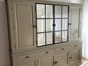 Vierdeurs Buffetkast met glazen stalen deuren -Ral 7002 & Ral 9010 – in elke ral kleur leverbaar!