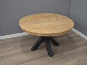 Ronde gestraalde teak eettafel 140 cm doorsnede