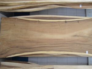 Boomstamtafel 250 cm suar -BT 216 - 2,5 meter boomstamtafel